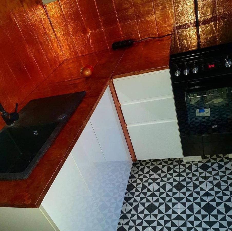 Private Apartament Wroniecka 6 - Parking พอซนาน ภายนอก รูปภาพ