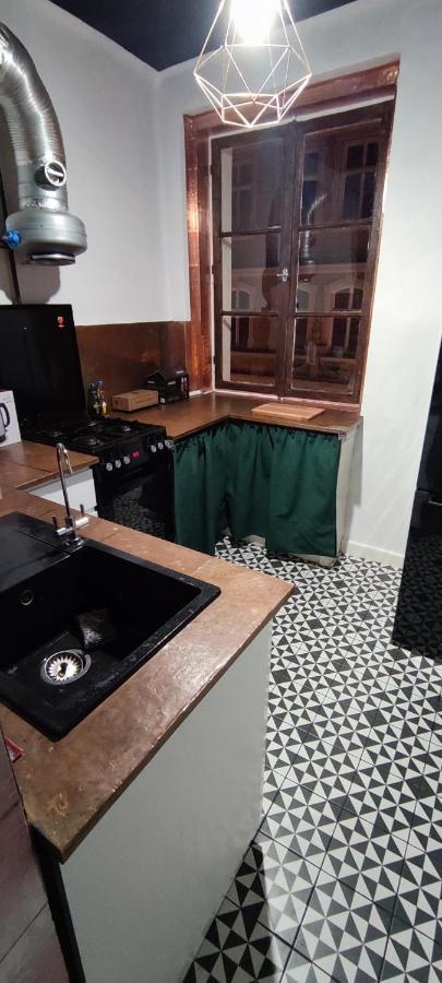 Private Apartament Wroniecka 6 - Parking พอซนาน ภายนอก รูปภาพ