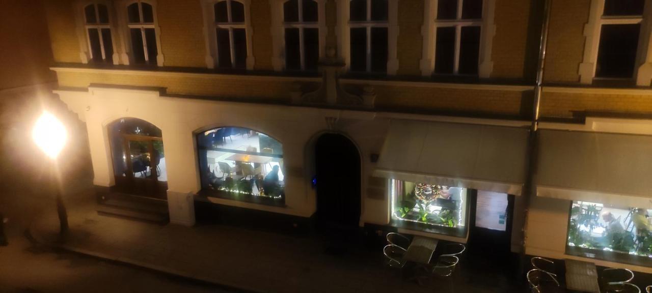 Private Apartament Wroniecka 6 - Parking พอซนาน ภายนอก รูปภาพ